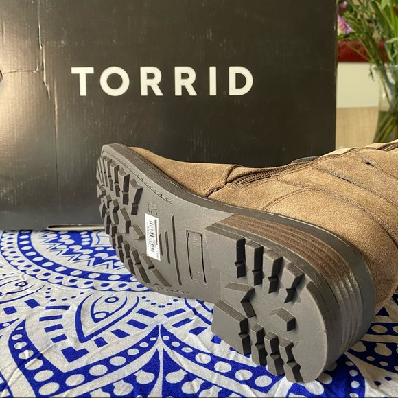 NWT TORRID WW/CALF Brown Oiled Suede Buckle Boot - Picture 14 of 16